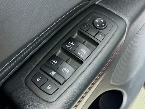 Used 2025 Dodge Durango GT image 18