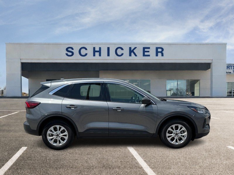 Used 2023 Ford Escape Active w/ Tech Pack #1 FWD image 2