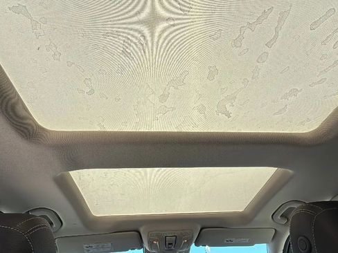 Used 2018 Mercedes-Benz GLE 350 4MATIC image 30