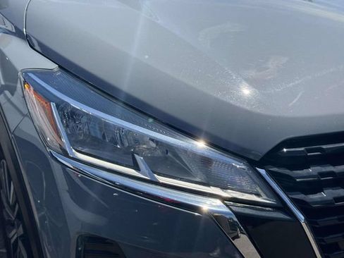 Used 2024 Nissan Kicks SV FWD image 6