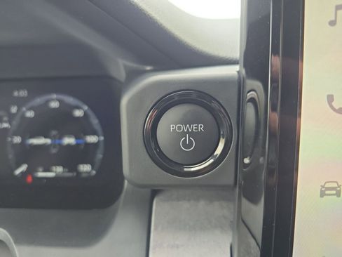 Used 2025 Toyota Tacoma 4x4 Double Cab Hybrid image 28