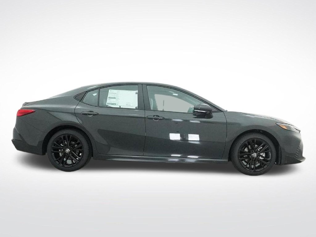 Used 2026 Toyota Camry SE FWD image 31