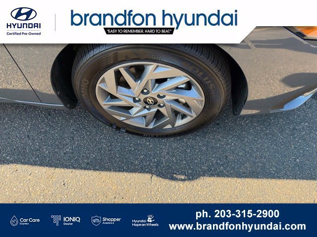 Used 2026 Hyundai Elantra Hybrid FWD image 32