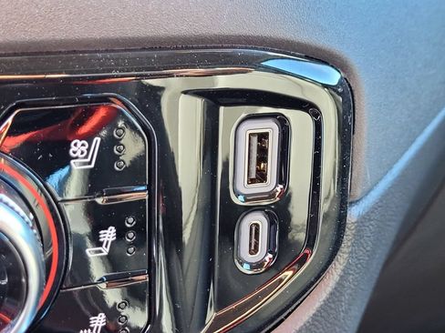New 2026 GMC Sierra 1500 SLT w/ SLT Premium Package AWD/4WD image 16