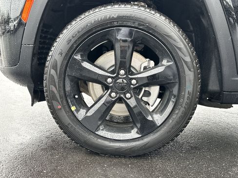 New 2026 Jeep Grand Cherokee L Limited w/ Limited Altitude Package image 13