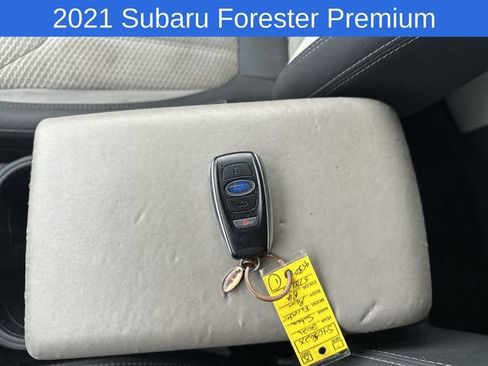 Used 2021 Subaru Forester Premium AWD/4WD image 30