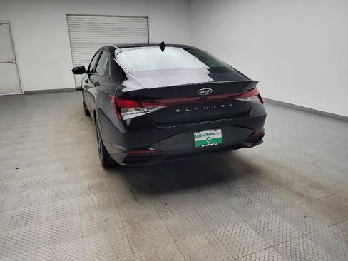 Used 2023 Hyundai Elantra SEL w/ Convenience Package image 6