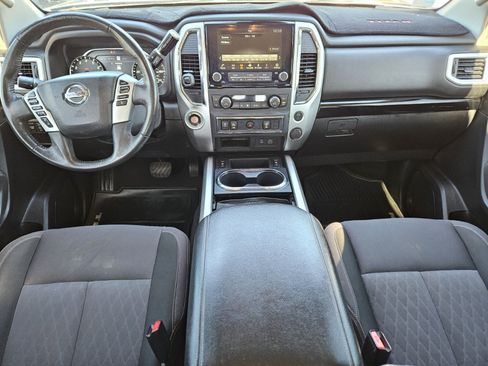 Used 2021 Nissan Titan SV w/ SV Convenience Package image 15