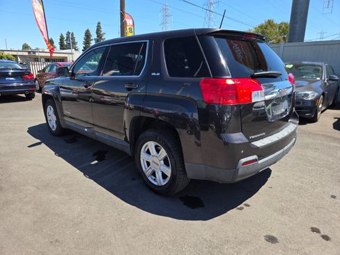 Used 2015 GMC Terrain SLE FWD image 2