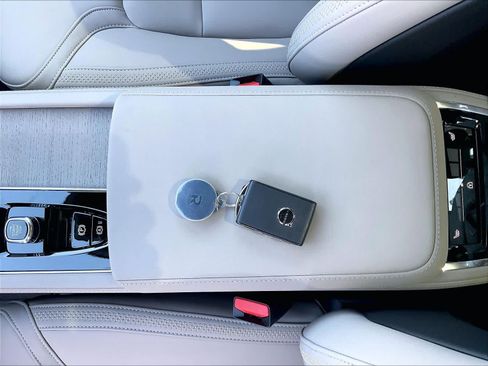 New 2027 Volvo XC90 B6 Plus AWD/4WD image 34