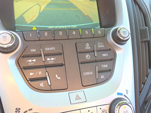 Used 2017 Chevrolet Equinox LS image 33