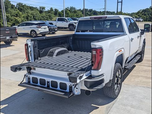 New 2026 GMC Sierra 3500 Denali w/ Denali Reserve Package AWD/4WD image 13