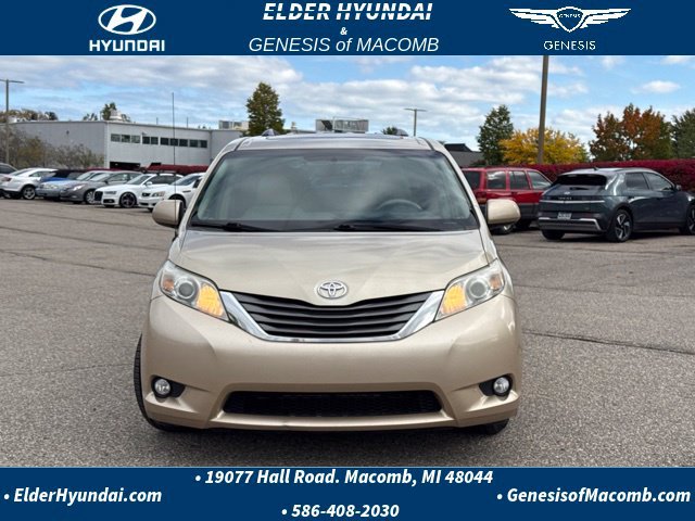 Used 2014 Toyota Sienna XLE FWD image 8