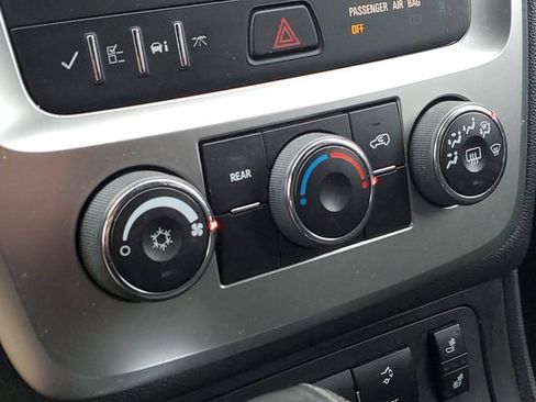 Used 2014 GMC Acadia SLE FWD image 21