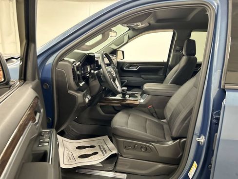 Certified 2025 GMC Sierra 1500 Elevation AWD/4WD image 9