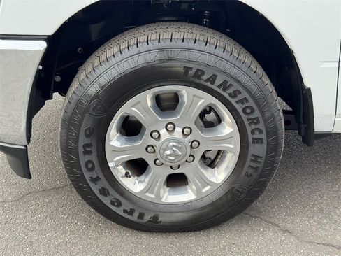 Used 2025 RAM 2500 Big Horn w/ Bed Convenience Group image 10