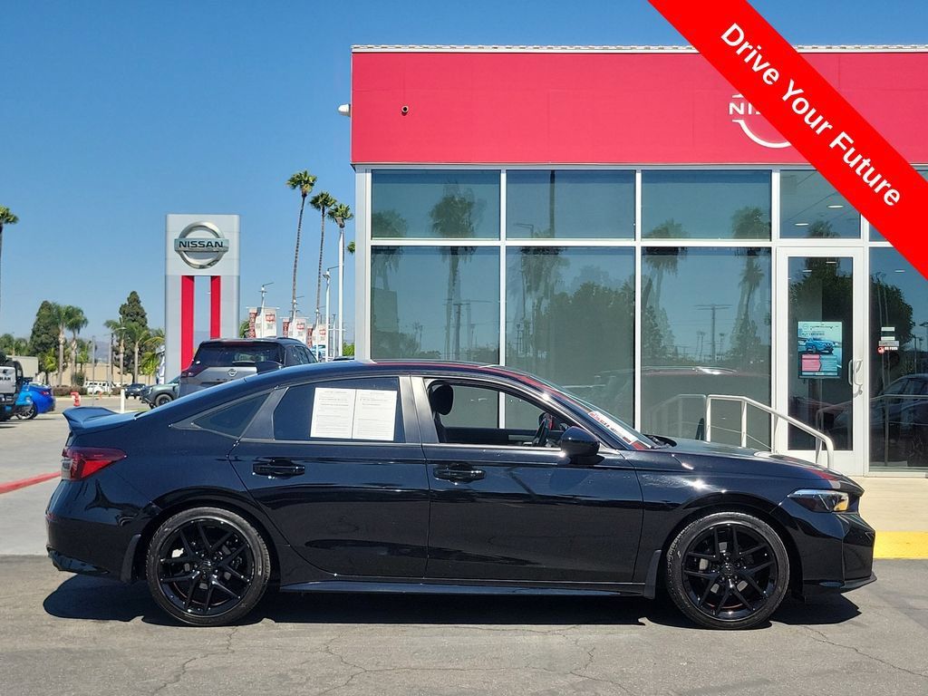 Used 2025 Honda Civic Sport image 28
