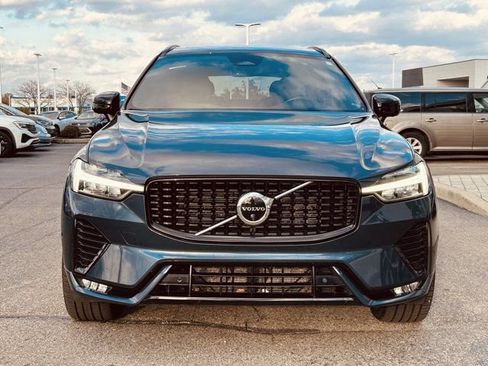 Used 2022 Volvo XC60 B6 R-Design w/ Advanced Package AWD/4WD image 2
