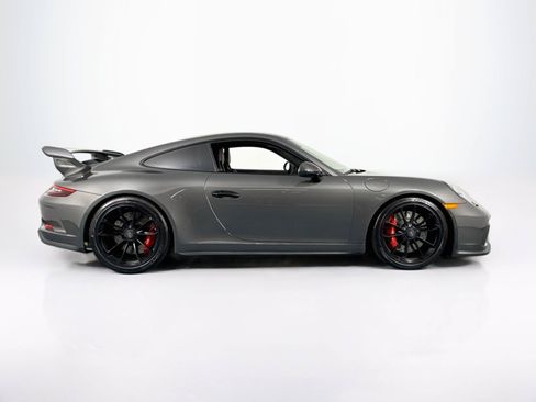 Used 2019 Porsche 911 GT3 RWD image 4