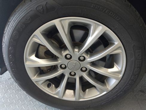 Used 2022 Jeep Cherokee Latitude Lux image 31