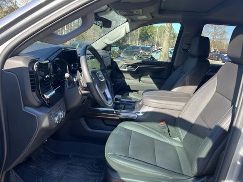 Used 2025 GMC Sierra 1500 Elevation w/ Elevation Premium Package image 5