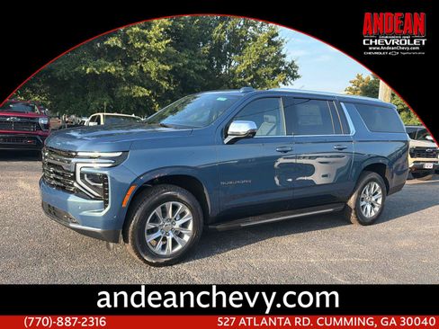 New 2026 Chevrolet Suburban Premier w/ Sun And Tow Package AWD/4WD image 1