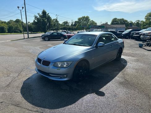 Used 2013 BMW 335i Convertible w/ Premium Pkg RWD image 16