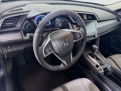 Used 2018 Honda Civic EX image 9