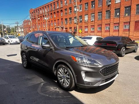 Used 2020 Ford Escape Titanium AWD/4WD image 3