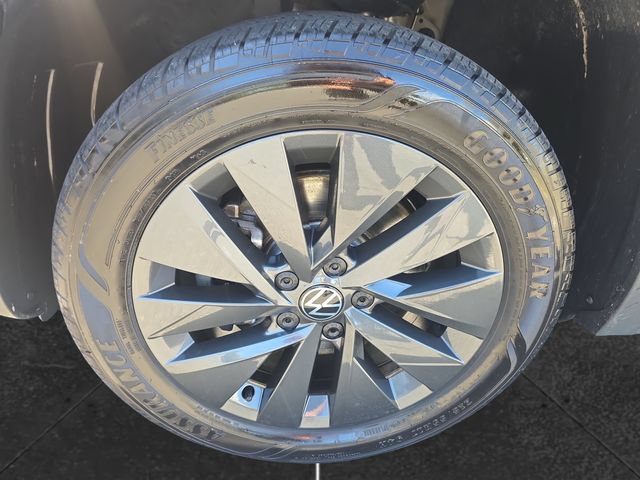 Certified 2023 Volkswagen Taos S FWD image 9