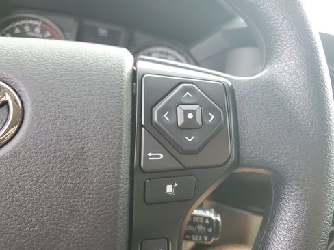 Certified 2022 Toyota Tacoma SR AWD/4WD image 23