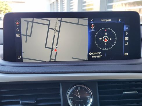 Used 2020 Lexus RX 350 AWD w/ Luxury Package image 16