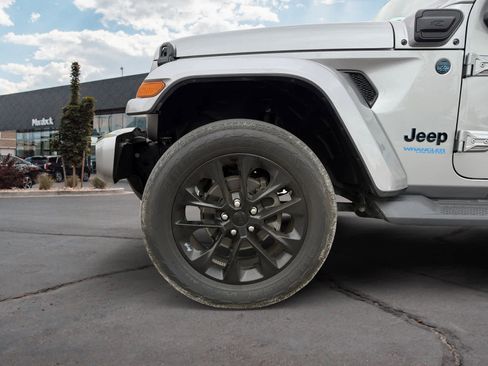 Used 2021 Jeep Wrangler Unlimited Sahara image 14