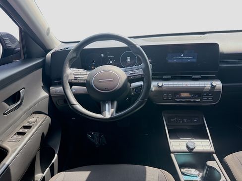 Used 2024 Hyundai Kona SEL w/ Convenience Package FWD image 21