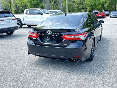 Used 2019 Toyota Camry SE image 6