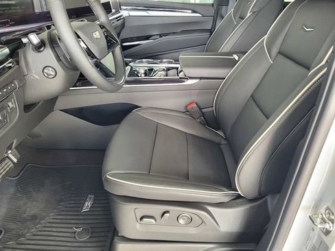New 2026 Cadillac Escalade Sport w/ Touring Package AWD/4WD image 17