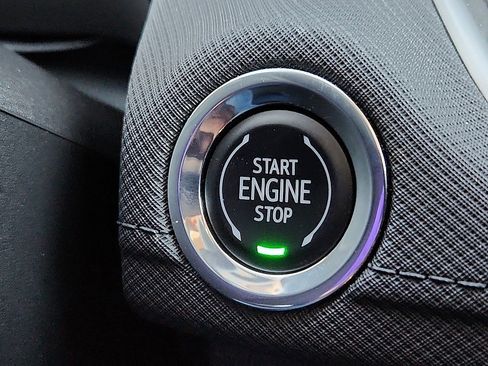 Used 2025 Chevrolet TrailBlazer LT image 9