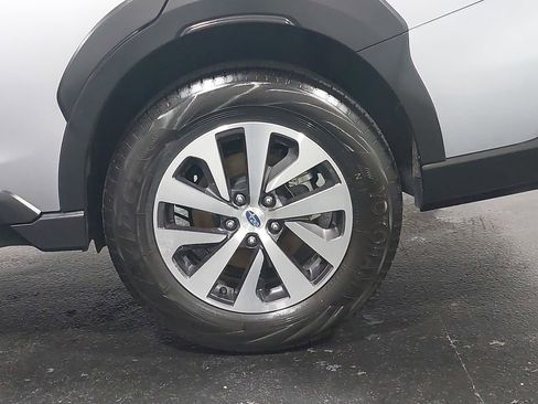 Used 2025 Subaru Outback Premium image 35