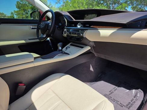 Used 2016 Lexus ES 350 w/ Luxury Package w/Wood Trim image 9