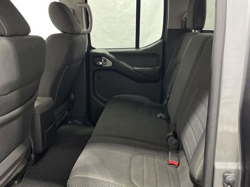 Used 2019 Nissan Frontier PRO-4X image 14