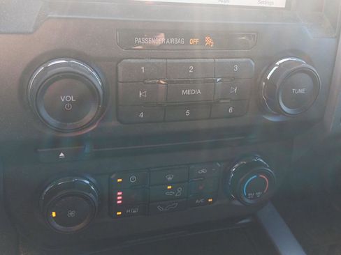 Used 2018 Ford F150 XLT w/ Equipment Group 302A Luxury image 17