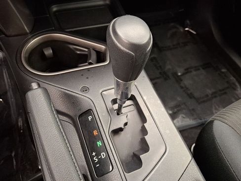 Used 2018 Toyota RAV4 LE w/ All Weather Liner Package AWD/4WD image 12