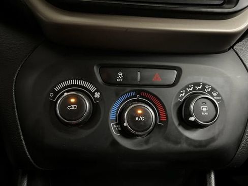 Used 2017 Jeep Cherokee Sport AWD/4WD image 15