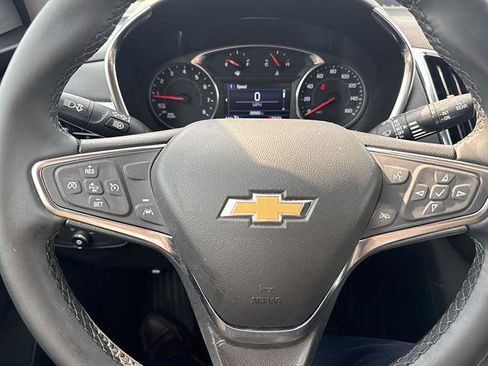 Used 2024 Chevrolet Equinox LT FWD image 39