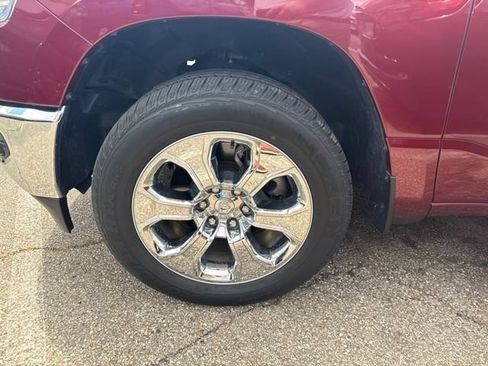 Used 2024 RAM 1500 Big Horn AWD/4WD image 11