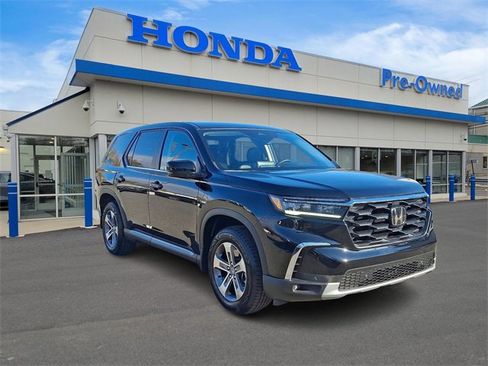 Used 2025 Honda Pilot EX-L image 3