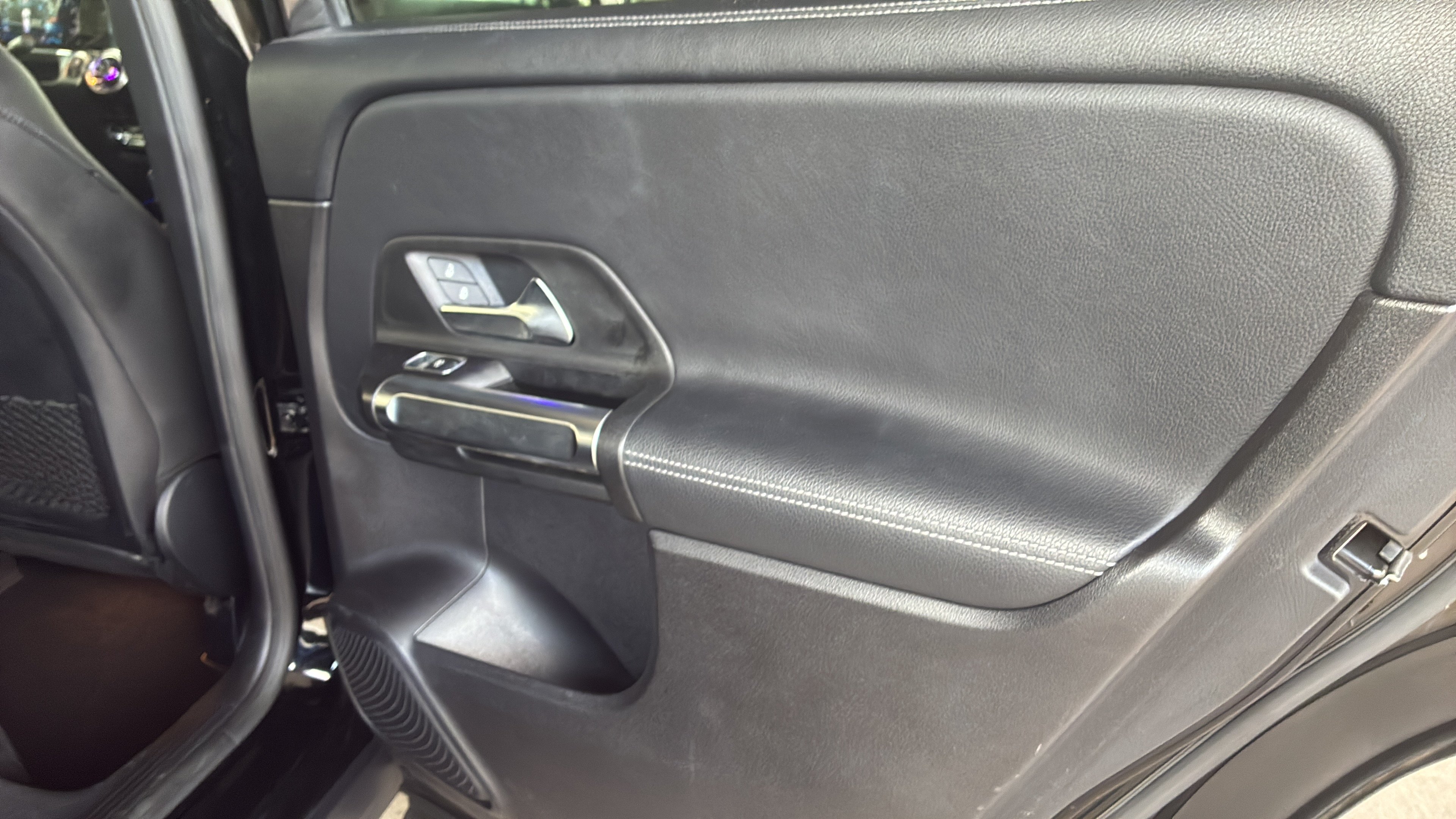 Certified 2021 Mercedes-Benz GLB 250 image 24
