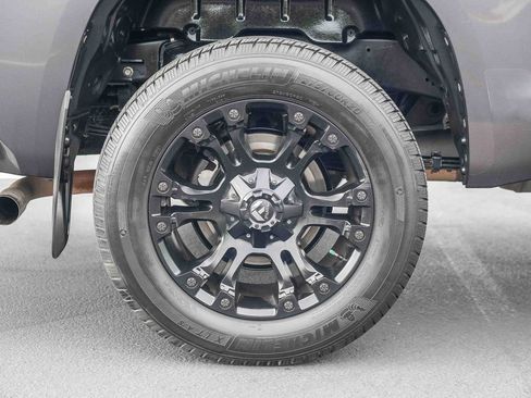 Used 2015 Toyota Tundra SR5 w/ SR5 Upgrade Package AWD/4WD image 13