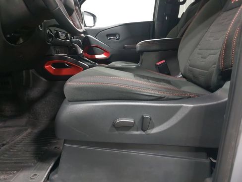 Certified 2024 Nissan Frontier PRO-4X w/ Pro Convenience Package AWD/4WD image 30