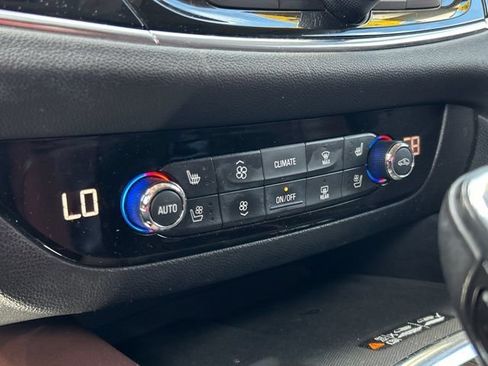Used 2018 Buick Enclave Avenir AWD/4WD image 52
